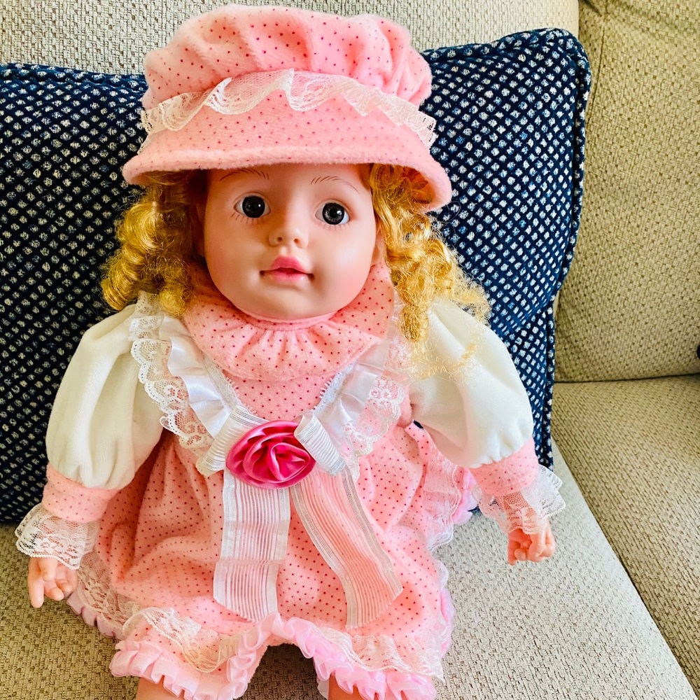 Beautiful doll from India Like new. - Picture 3 of 16